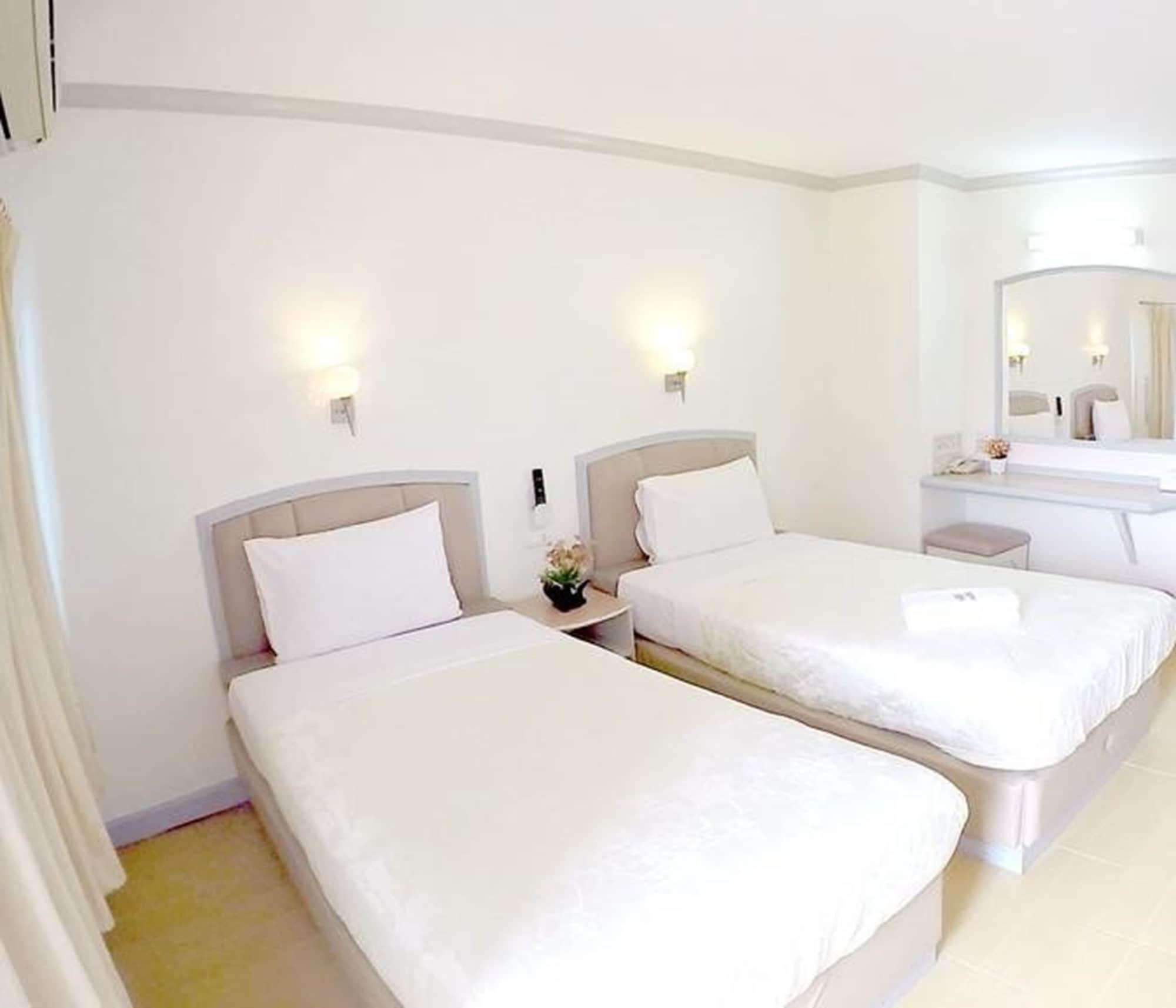 P.A. Place Hotel Nakhon Sawan Ngoại thất bức ảnh