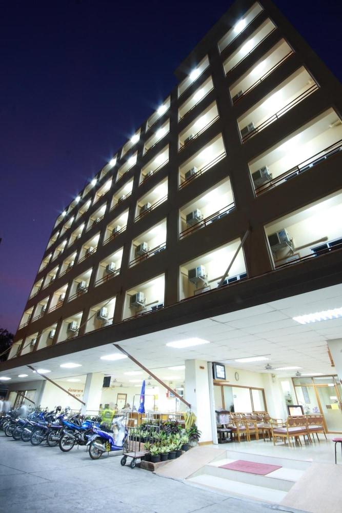 P.A. Place Hotel Nakhon Sawan Ngoại thất bức ảnh