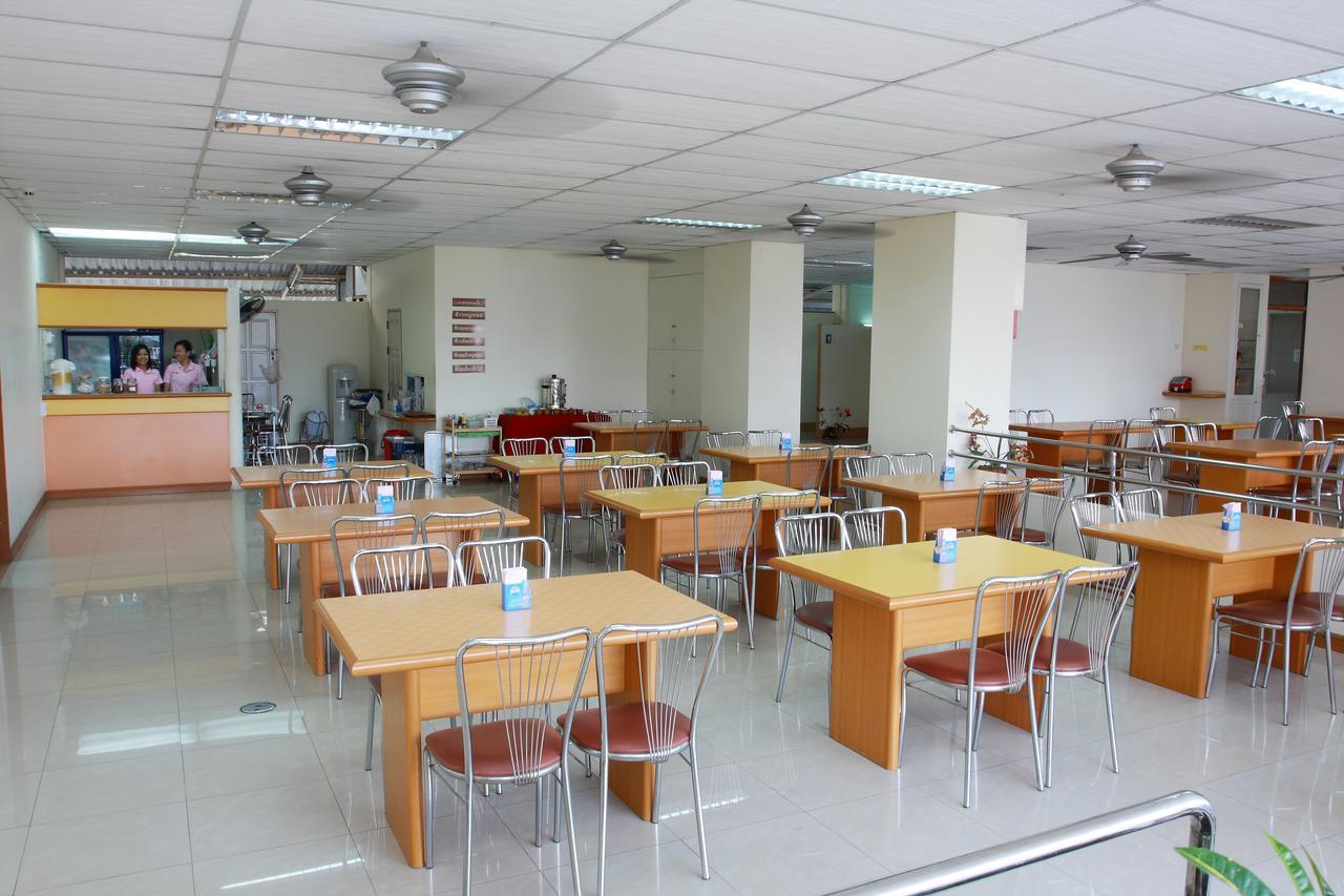 P.A. Place Hotel Nakhon Sawan Ngoại thất bức ảnh