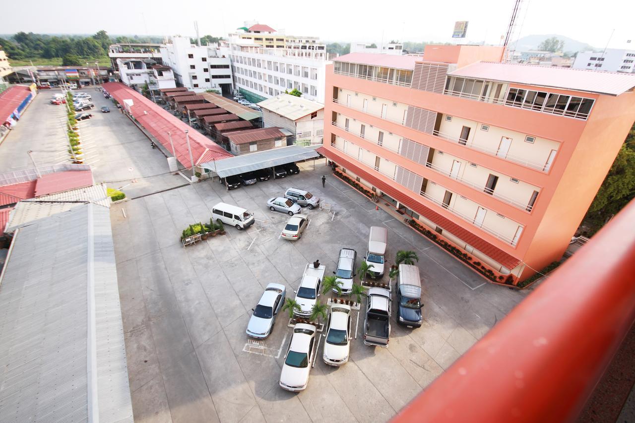 P.A. Place Hotel Nakhon Sawan Ngoại thất bức ảnh