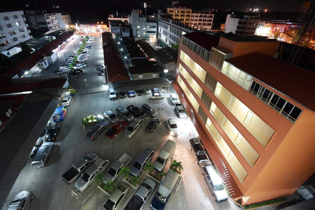 P.A. Place Hotel Nakhon Sawan Ngoại thất bức ảnh
