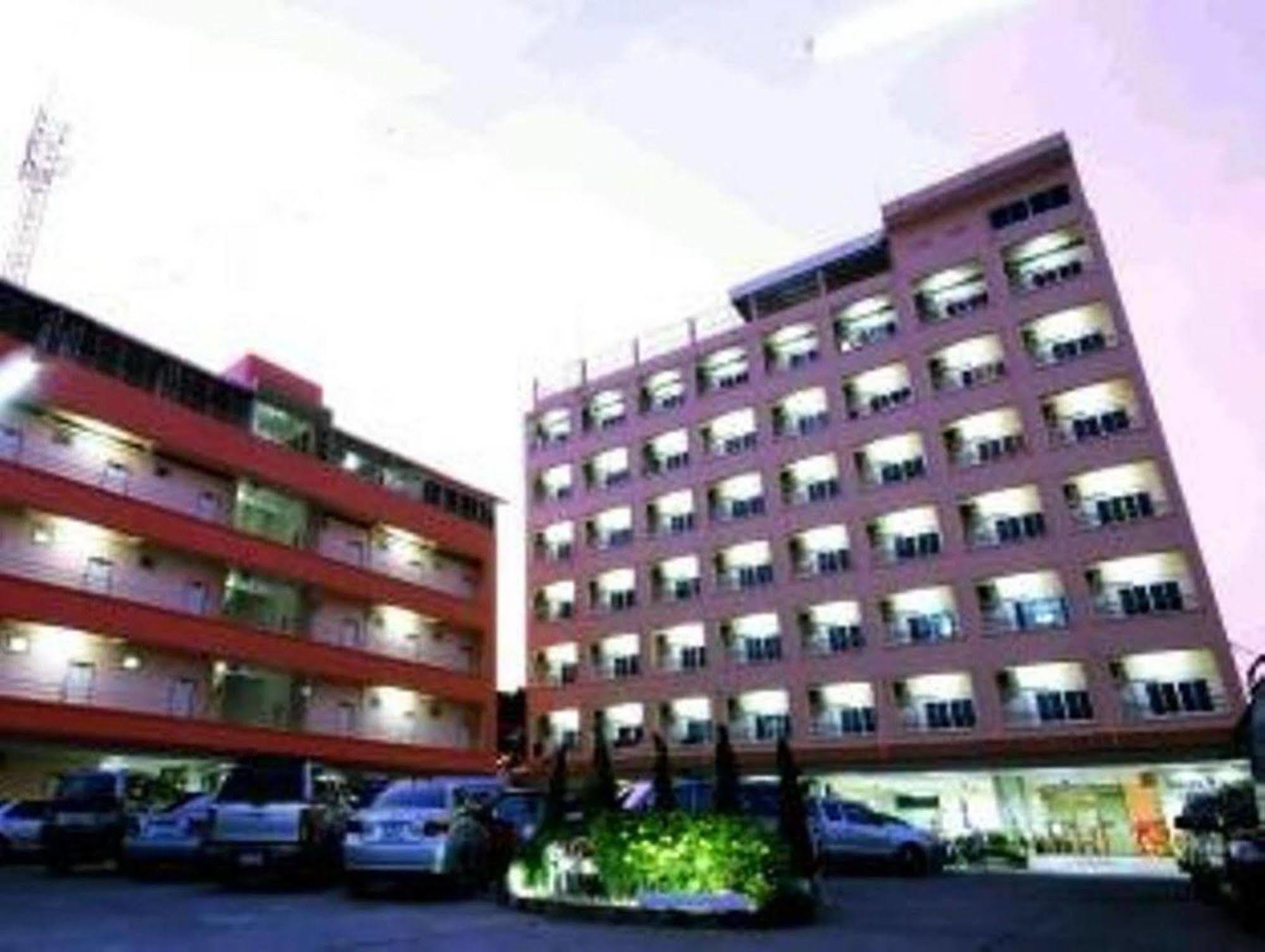 P.A. Place Hotel Nakhon Sawan Ngoại thất bức ảnh