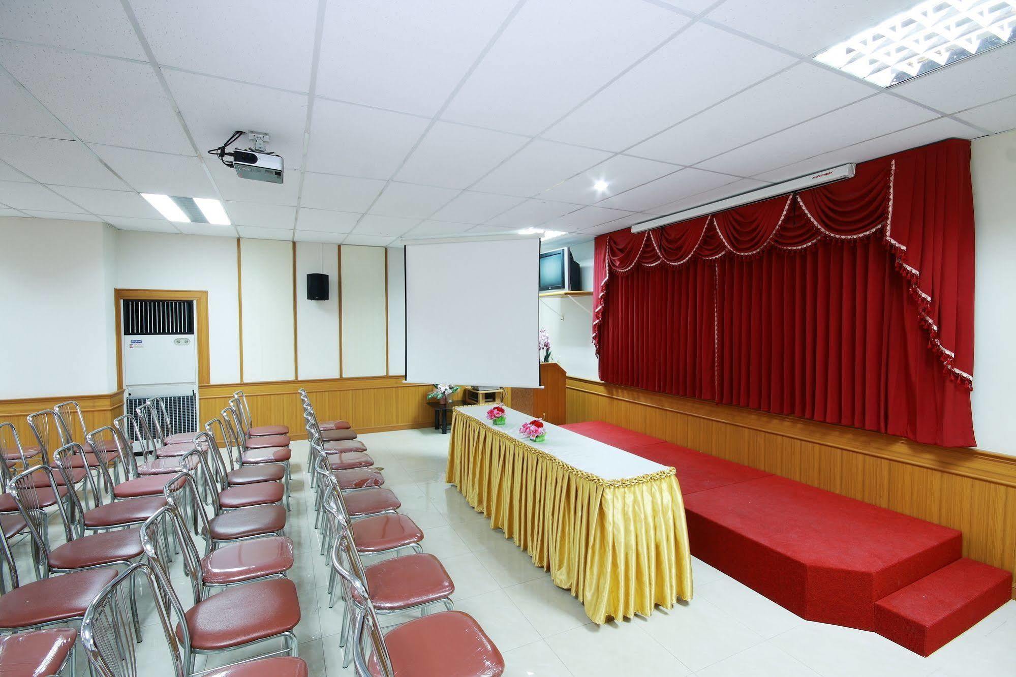 P.A. Place Hotel Nakhon Sawan Ngoại thất bức ảnh