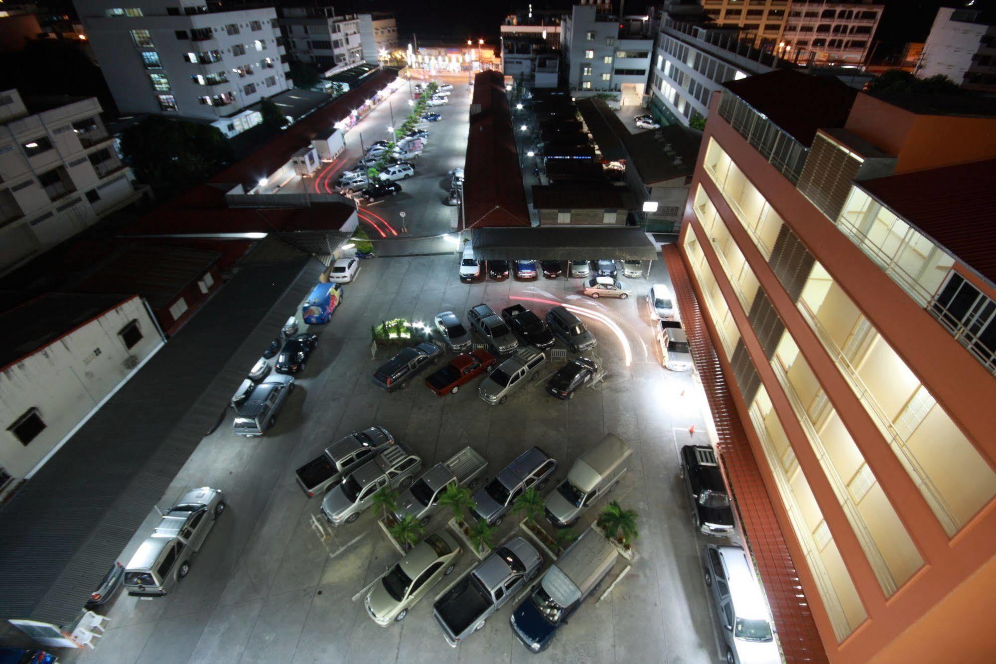 P.A. Place Hotel Nakhon Sawan Ngoại thất bức ảnh