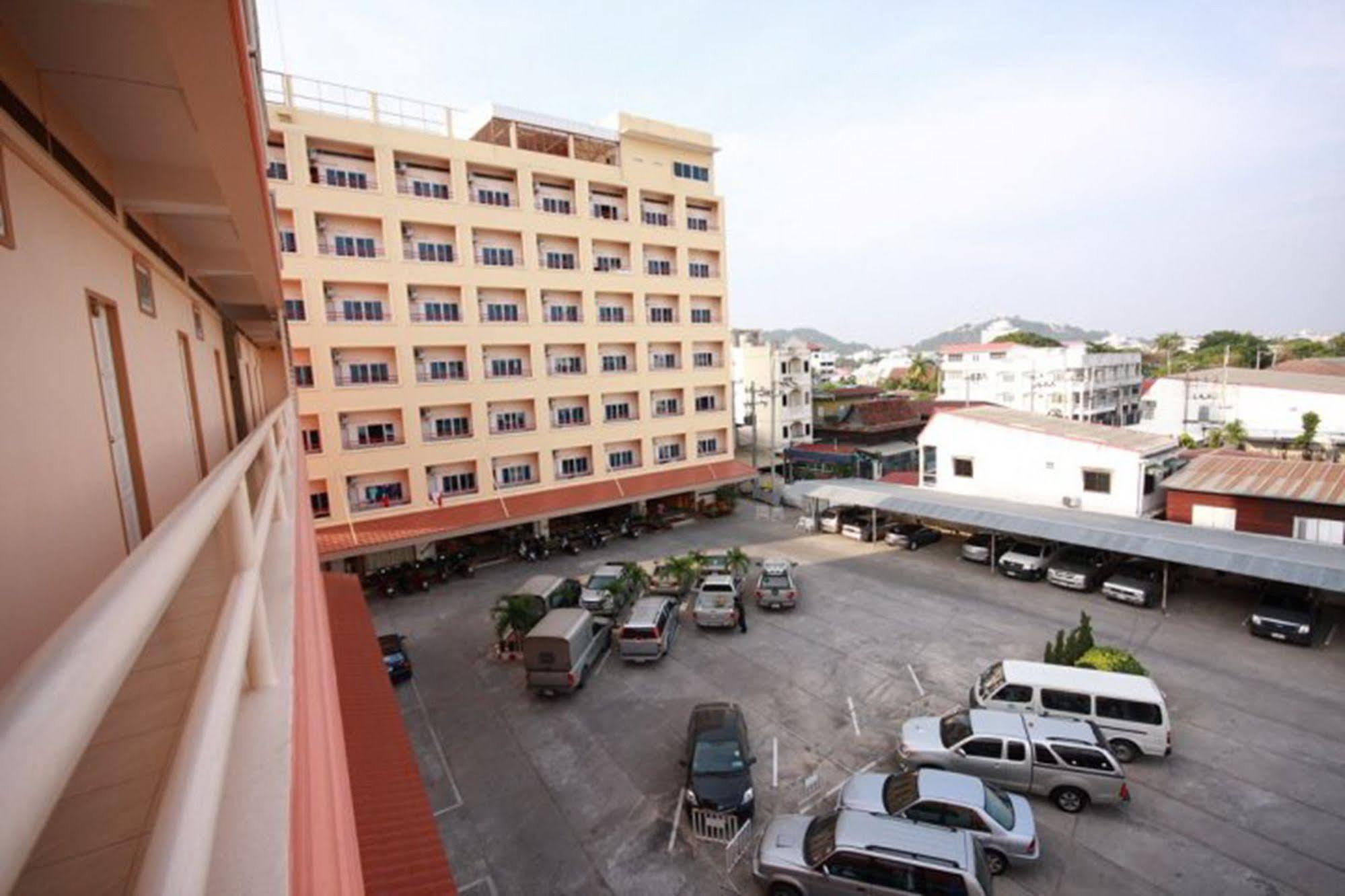 P.A. Place Hotel Nakhon Sawan Ngoại thất bức ảnh