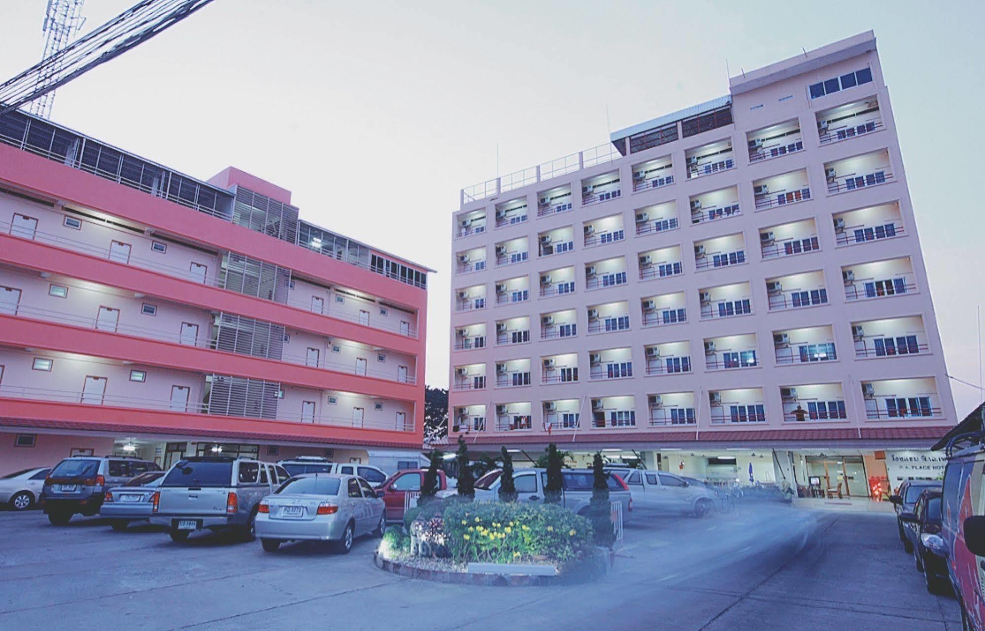 P.A. Place Hotel Nakhon Sawan Ngoại thất bức ảnh