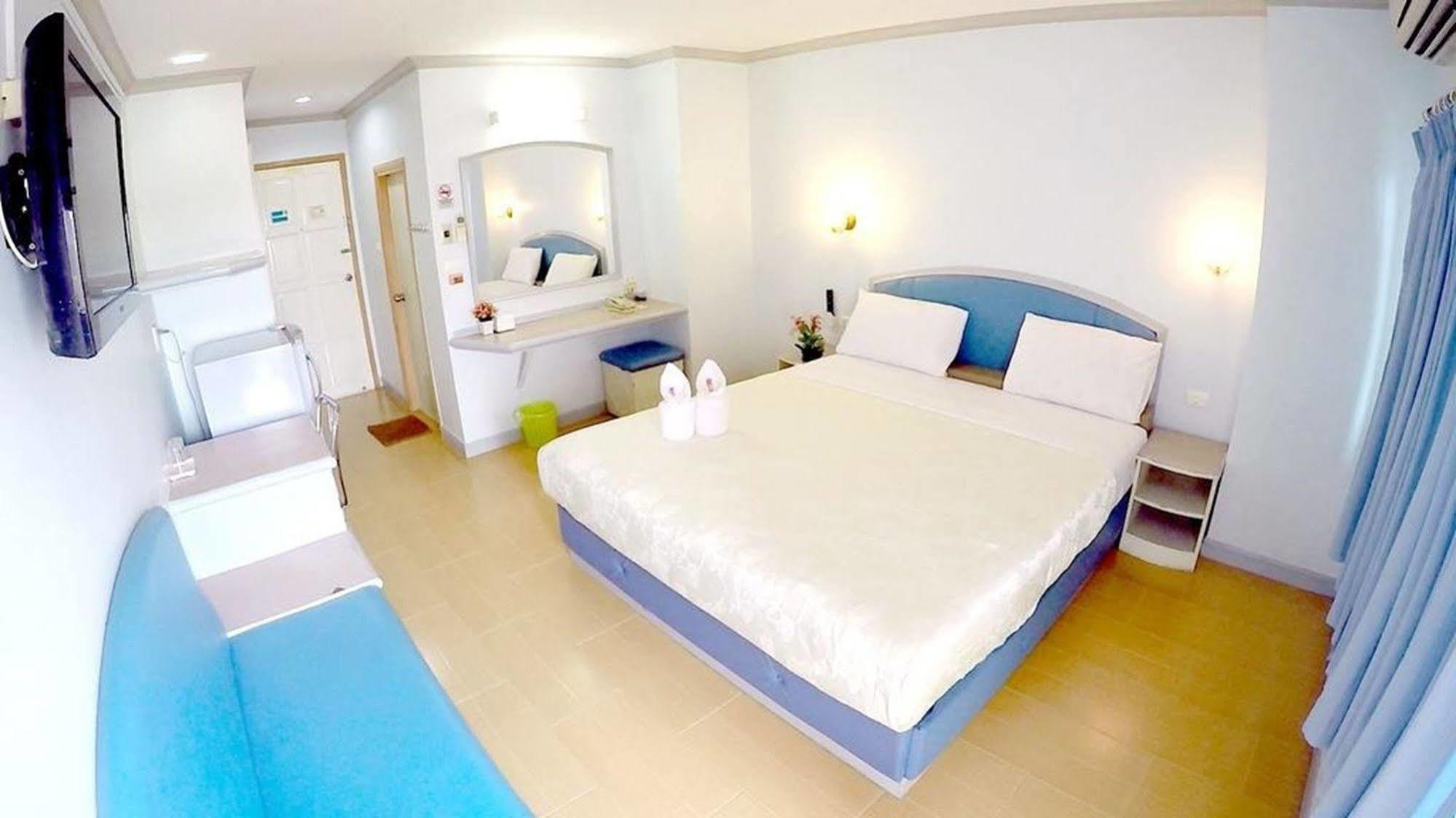 P.A. Place Hotel Nakhon Sawan Ngoại thất bức ảnh